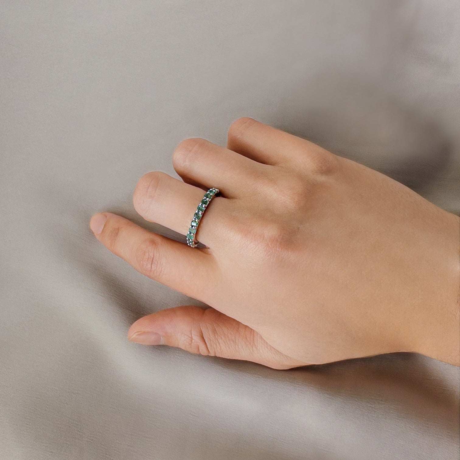 Churumbela completa de plata con esmeralda natural