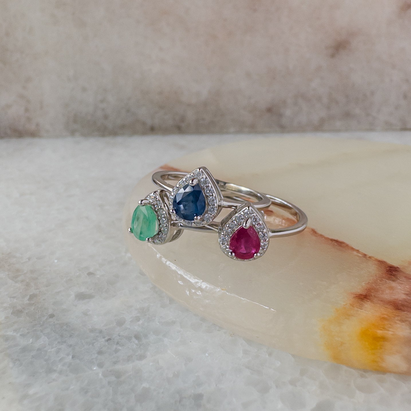 Anillos