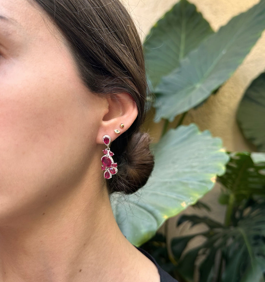 Aretes de plata con rubí natural y circonias