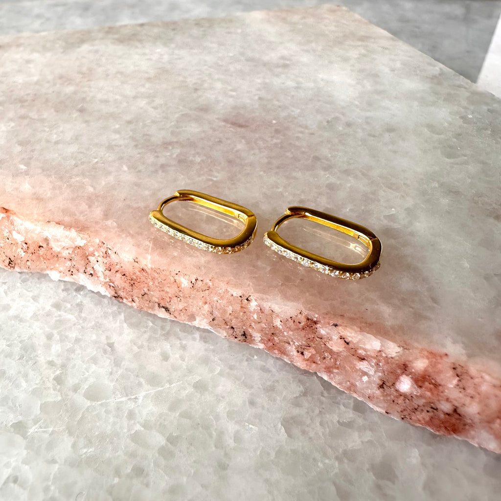 Huggies de plata con chapa de oro y circonias