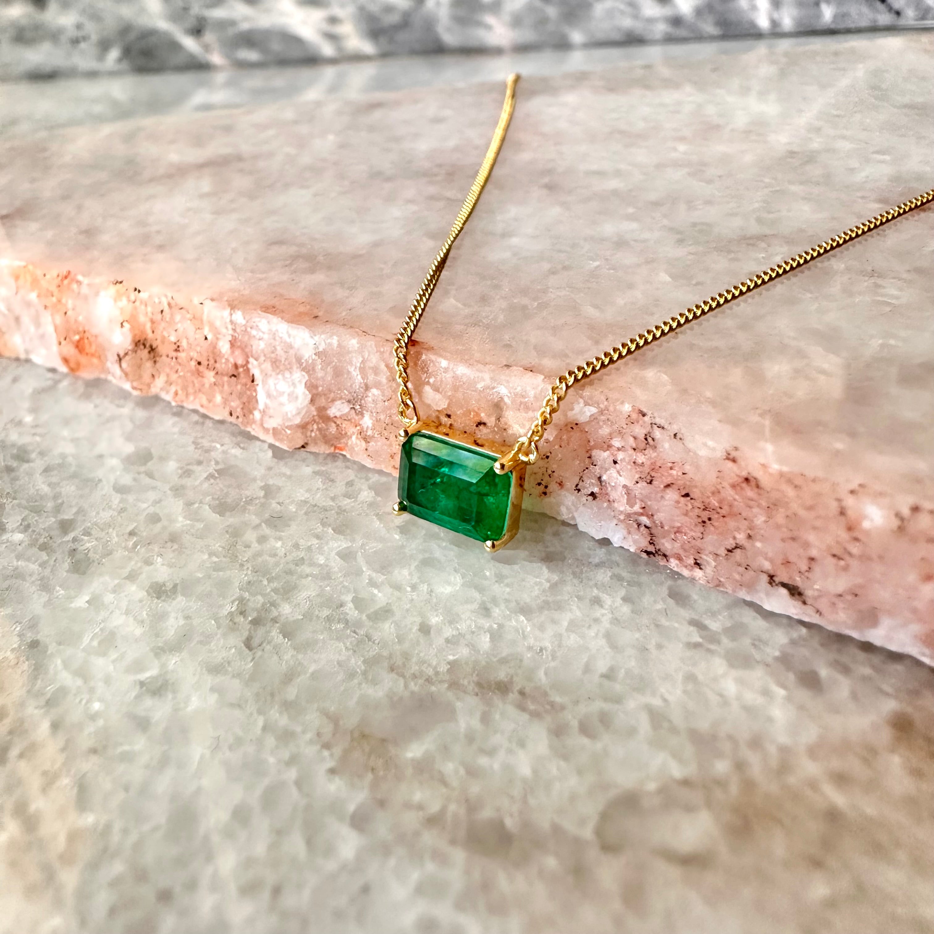 Choker de plata con circonia tipo esmeralda corte baguette