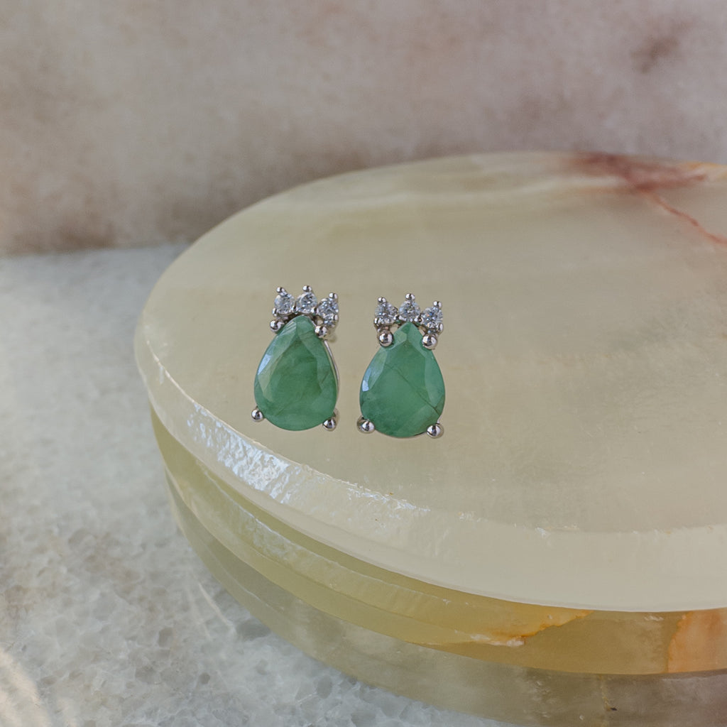 Aretes de plata con esmeralda menta natural gota y circonias