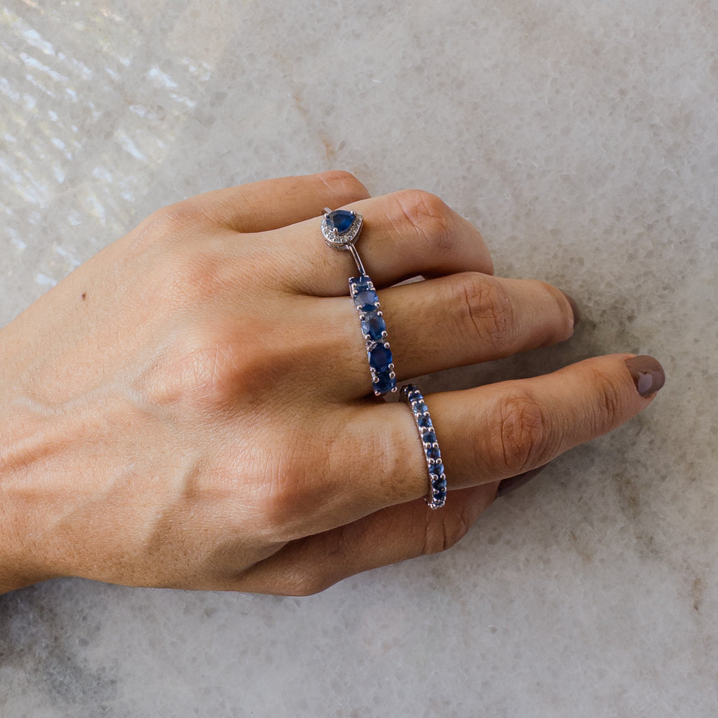 Media churumbela grande de plata con zafiro natural